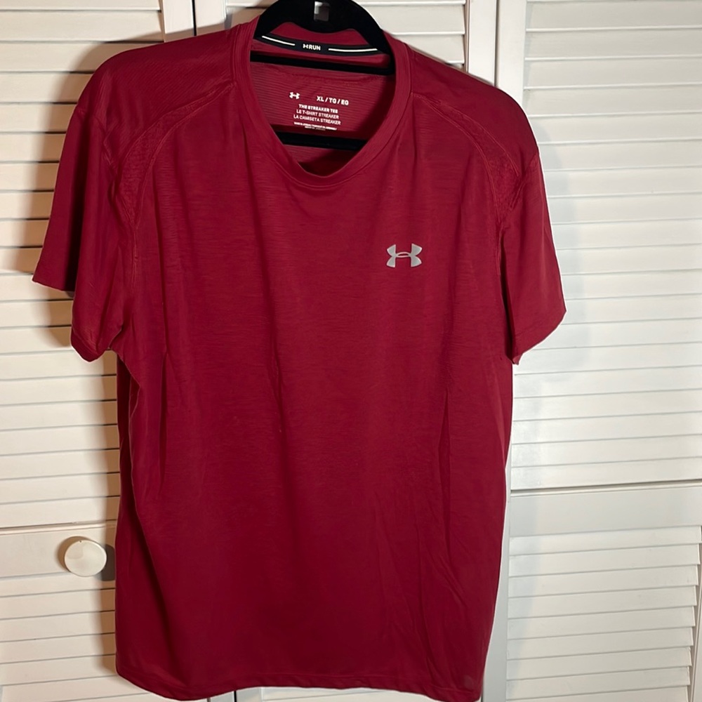Red dri fit under Armour run shirt